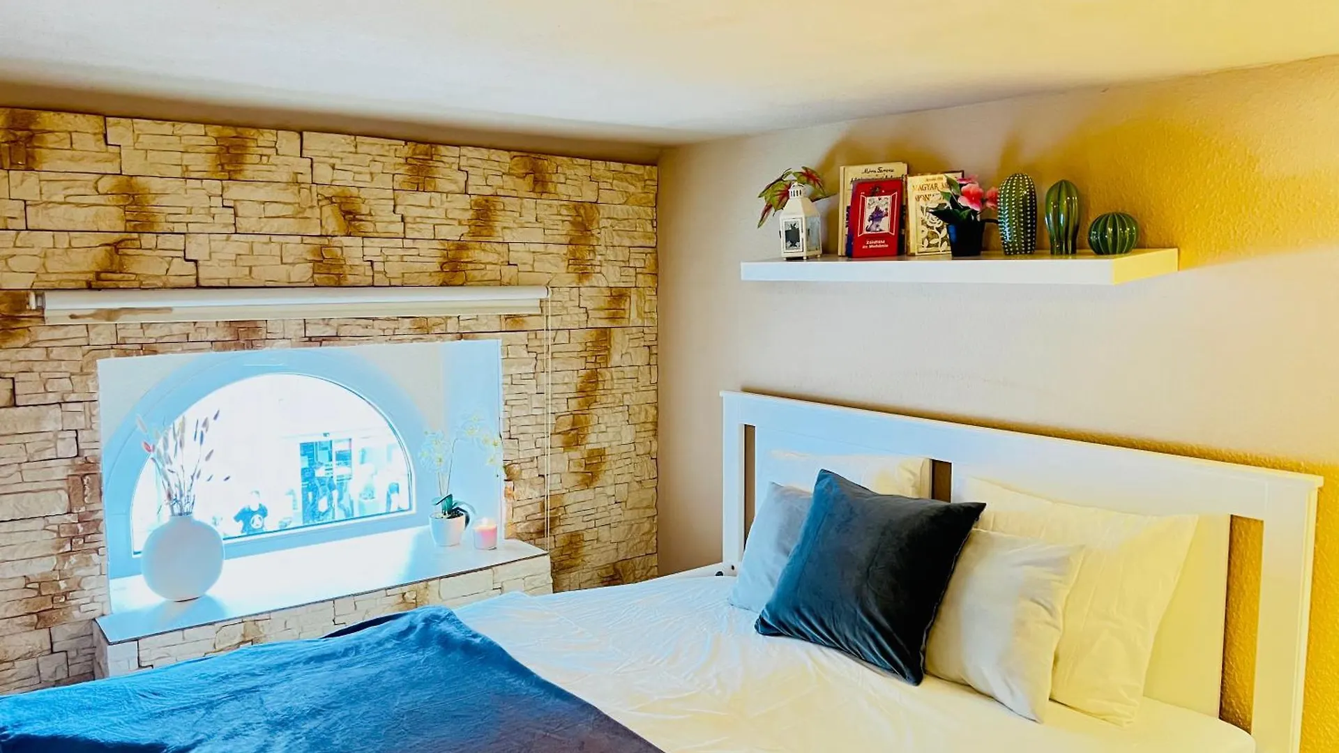 Homestay szállás Kerepesi 3 - Opposite Keleti Station Apartman Budapest